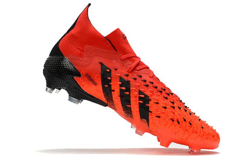 Chuteira adidas Predator Freak .1 Campo