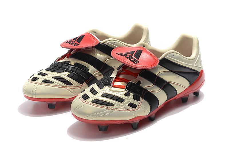 Chuteira Adidas Predator Accelerator Campo