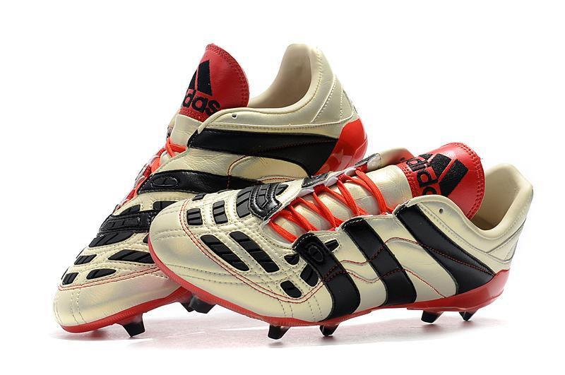 Chuteira Adidas Predator Accelerator Campo