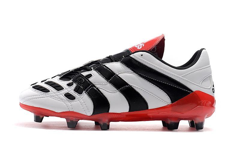 Chuteira Adidas Predator Accelerator Campo