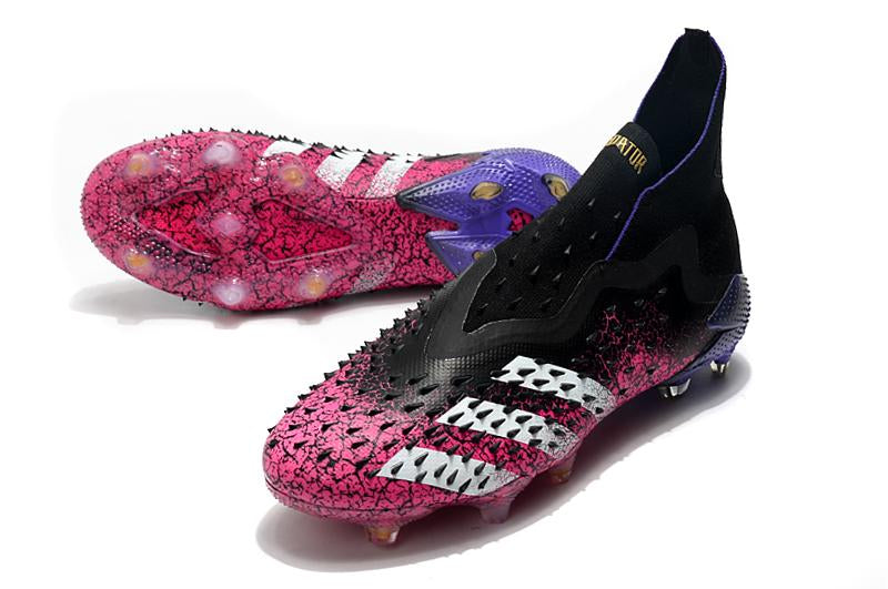 Chuteira adidas Predator Freak+ Campo