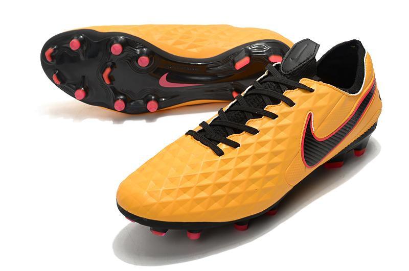 Chuteira Nike Tiempo Legend 8 Elite Campo