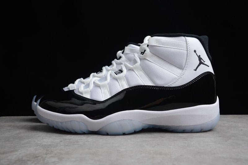 Air Jordan 11 Concord