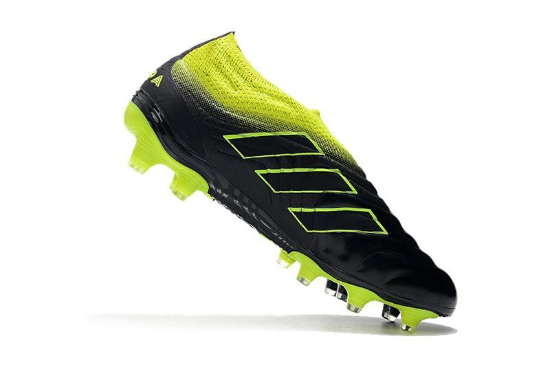 Chuteira Adidas Copa 19+ Campo