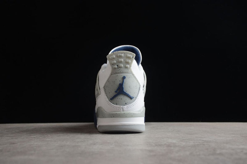 Air Jordan 4 Midnight Navy