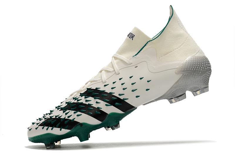 Chuteira adidas Predator Freak .1 Campo