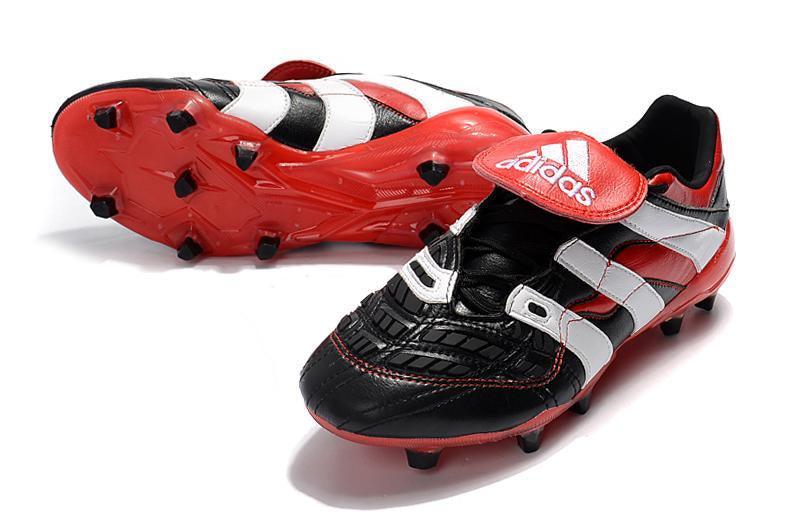 Chuteira Adidas Predator Accelerator Campo