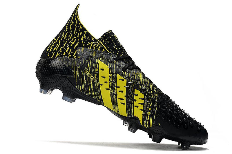 Chuteira adidas Predator Freak .1 Campo