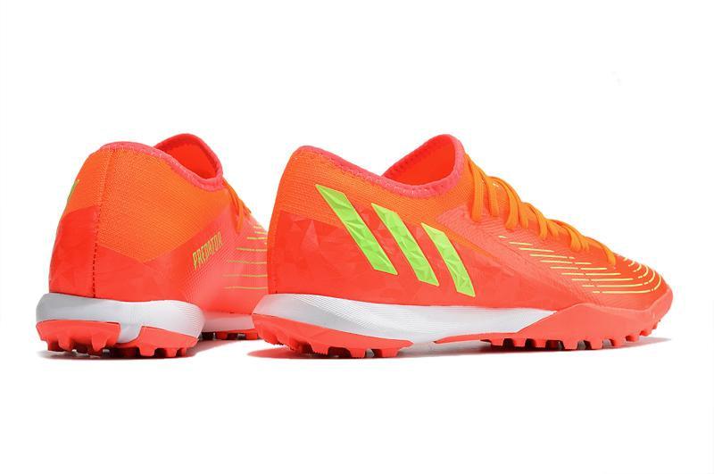 Chuteira adidas Predator Edge 3 low Society