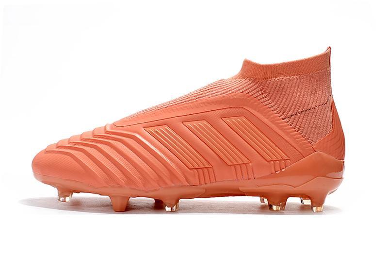 Chuteira adidas Predator 18+ Campo