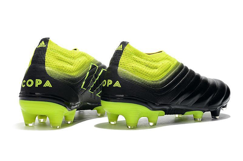 Chuteira Adidas Copa 19+ Campo