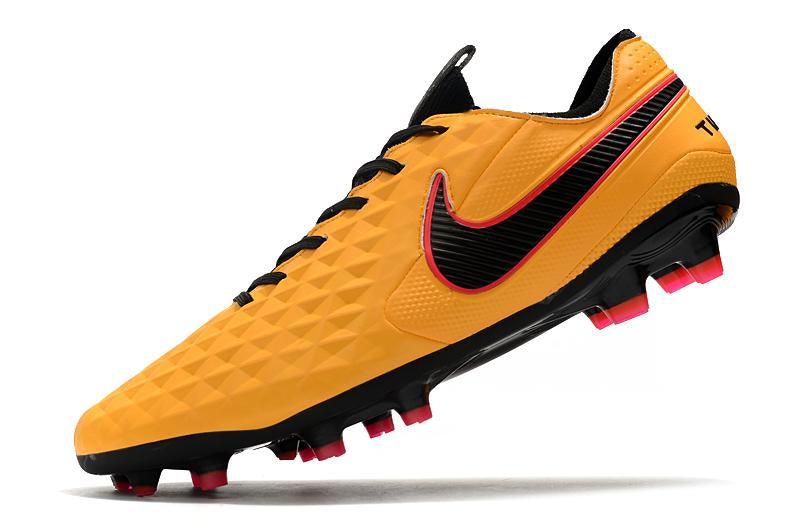 Chuteira Nike Tiempo Legend 8 Elite Campo