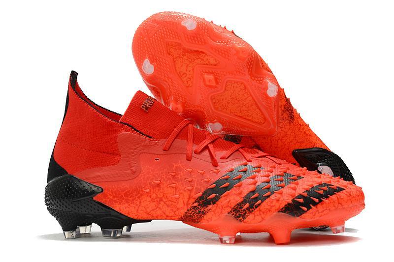 Chuteira adidas Predator Freak .1 Campo