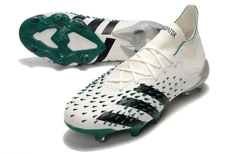 Chuteira adidas Predator Freak .1 Campo