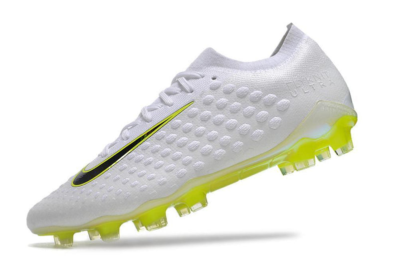 Chuteira Nike Phantom Ultra Venom Campo