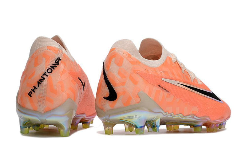 Chuteira Nike Phantom GX Low Elite FG Campo