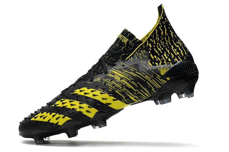 Chuteira adidas Predator Freak .1 Campo