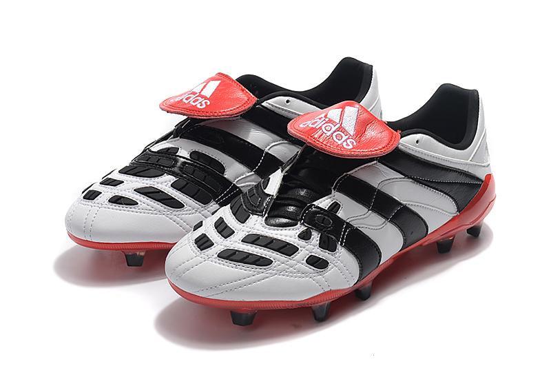 Chuteira Adidas Predator Accelerator Campo