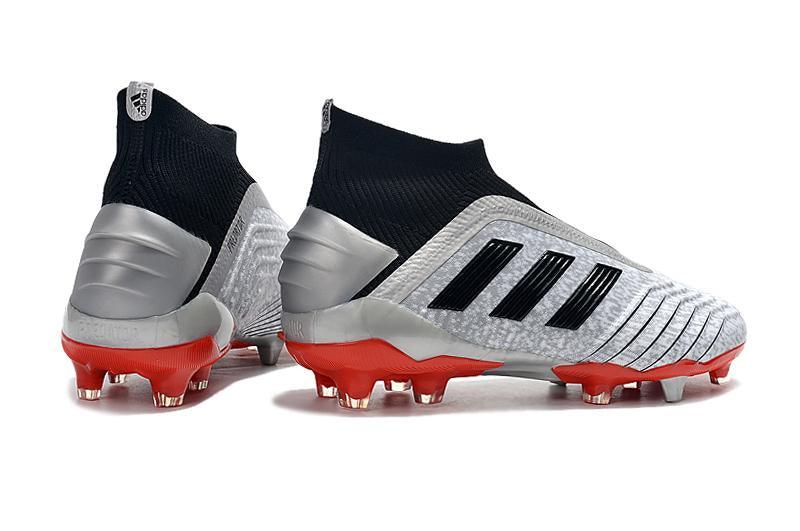 Chuteira adidas Predator 19 Campo