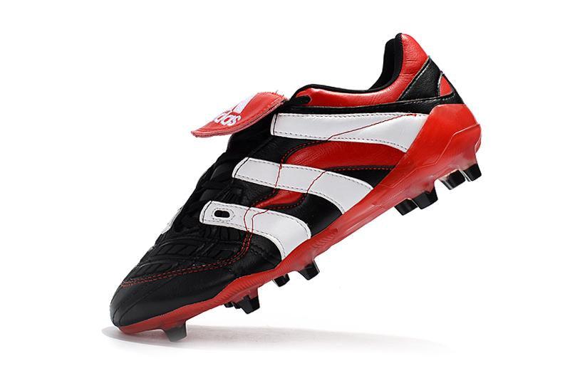 Chuteira Adidas Predator Accelerator Campo