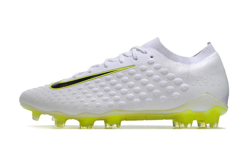 Chuteira Nike Phantom Ultra Venom Campo