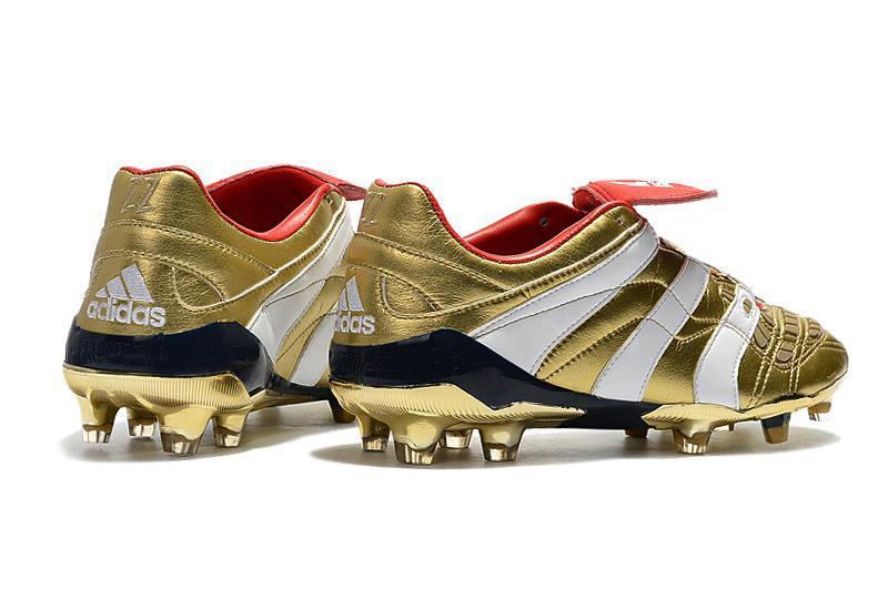 Chuteira Adidas Predator Accelerator Campo