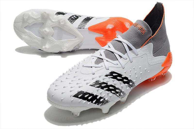 Chuteira adidas Predator Freak .1 Campo