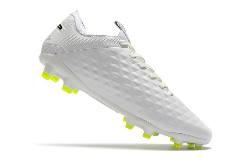 Chuteira Nike Tiempo Legend 8 Elite Campo