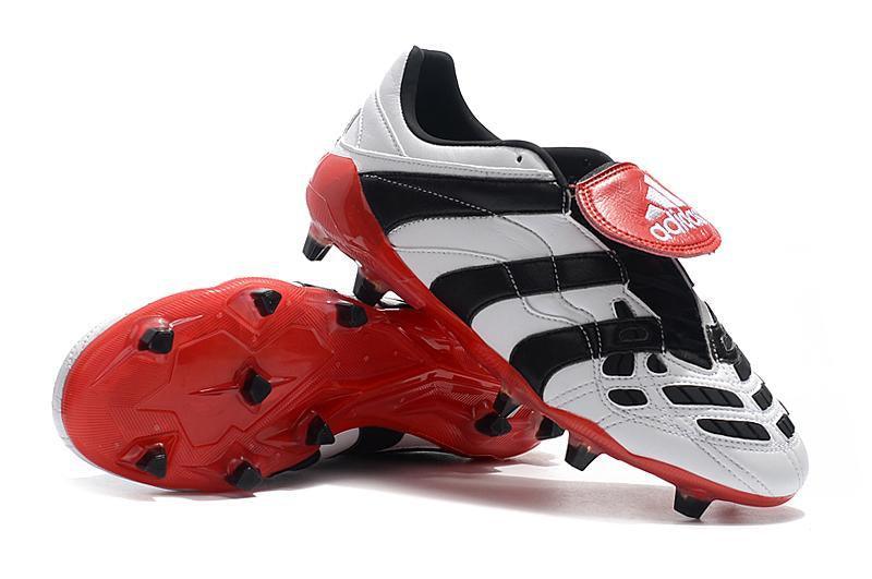 Chuteira Adidas Predator Accelerator Campo