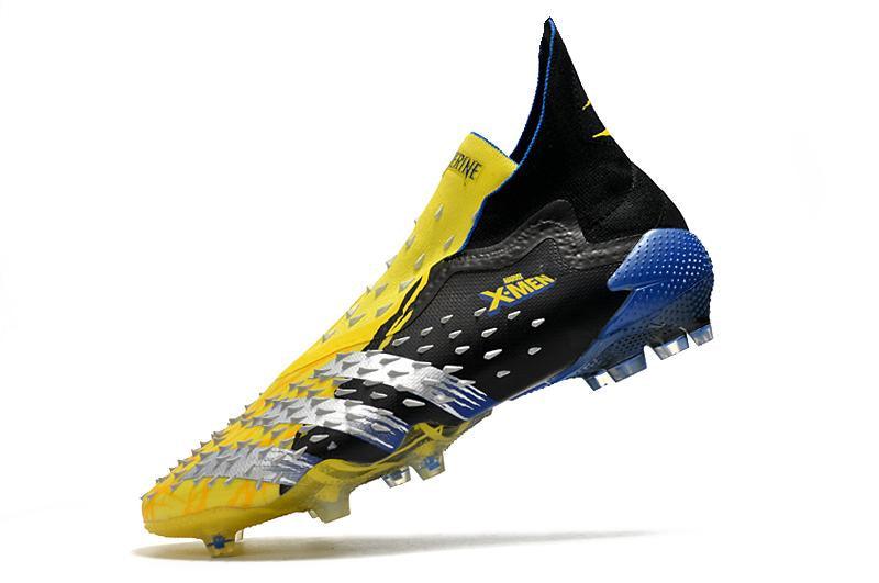 Chuteira adidas Predator Freak+ Campo