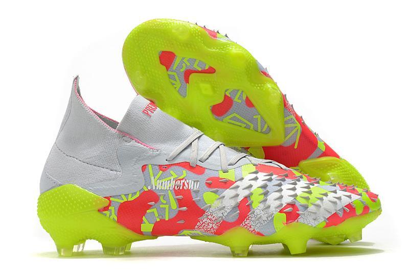 Chuteira adidas Predator Freak .1 Campo