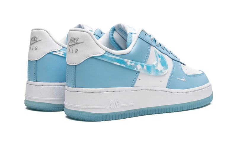 Tênis Air Force 1 Feminino "Nail Art" Azul / Branco