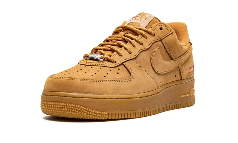 Tênis Air Force 1 x Supreme "Wheat" Marrom