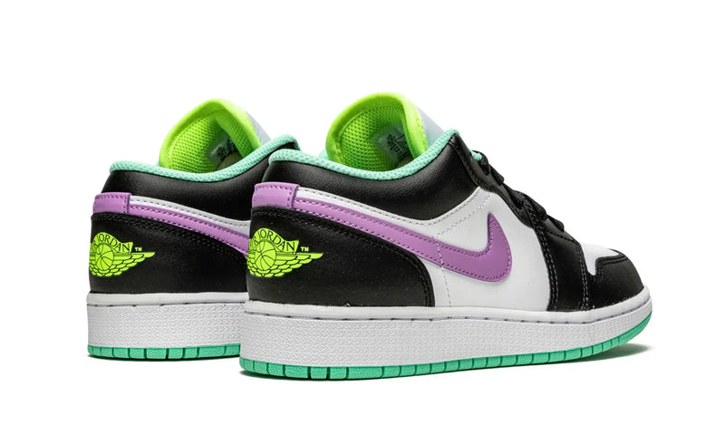 Tênis Air Jordan 1 Low Feminino "Black White Purple" Colorido