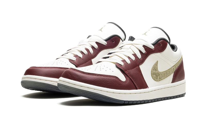 Tênis Air Jordan 1 Low Feminino "Year of the Dragon" Bordô