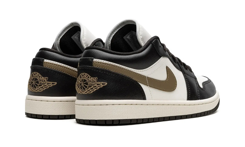 Tênis Air Jordan 1 Low "Shadow Brown" Preto / Dourado