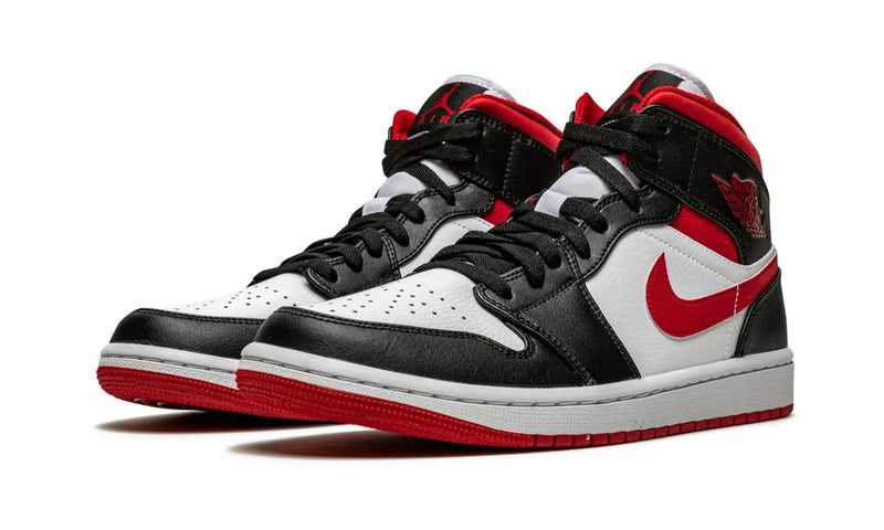 Tênis Air Jordan 1 Mid "Black Gym Red" Vermelho