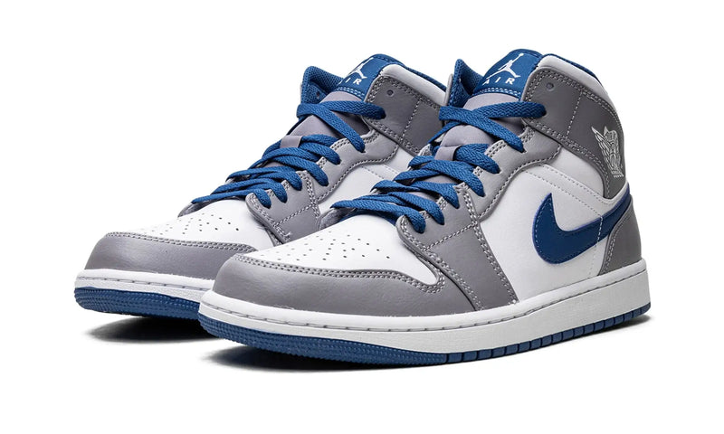 Tênis Air Jordan 1 Mid Masculino "True Blue" Cinza / Azul