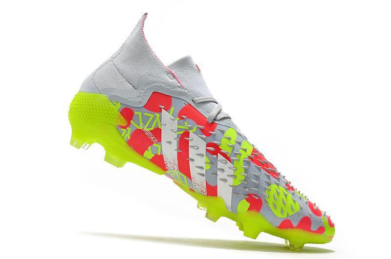 Chuteira adidas Predator Freak .1 Campo