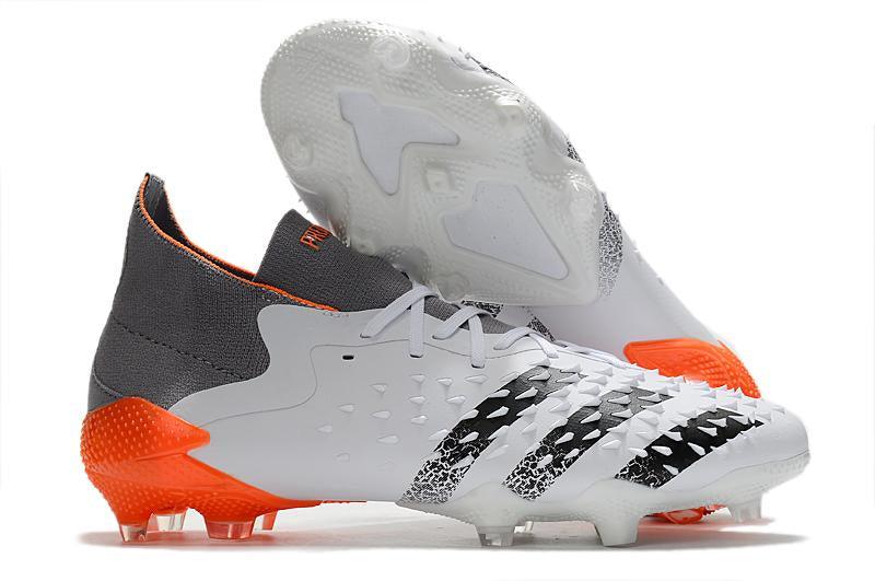 Chuteira adidas Predator Freak .1 Campo