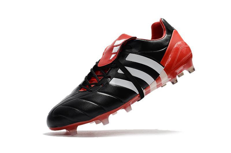 Chuteira Adidas Predator Mania Champagne Campo