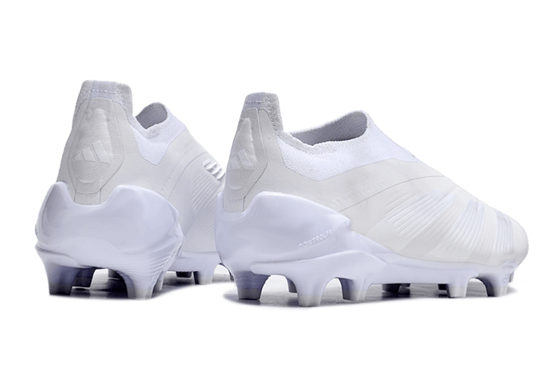 Chuteira Adidas Predator Laceless Campo