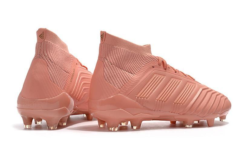 Chuteira adidas Predator 18 Campo