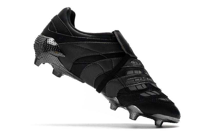 Chuteira Adidas Predator Accelerator Campo