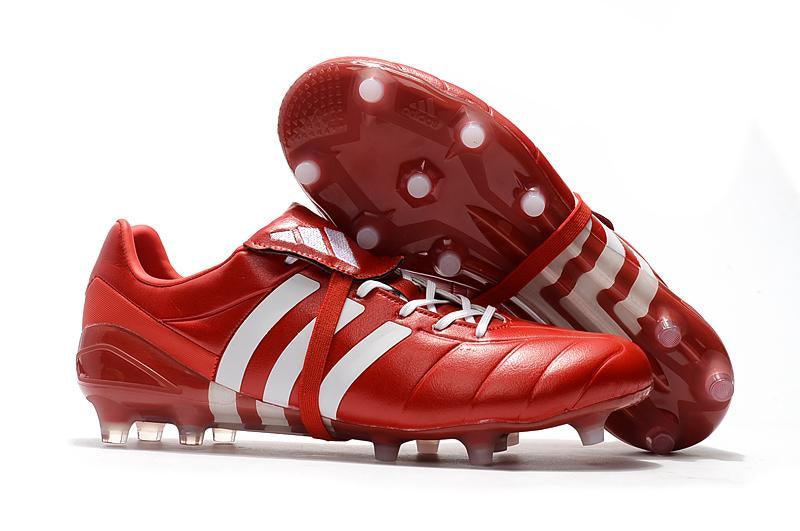 Chuteira Adidas Predator Mania Champagne Campo