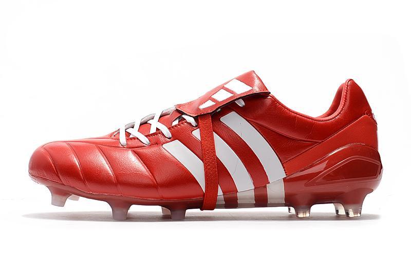 Chuteira Adidas Predator Mania Champagne Campo