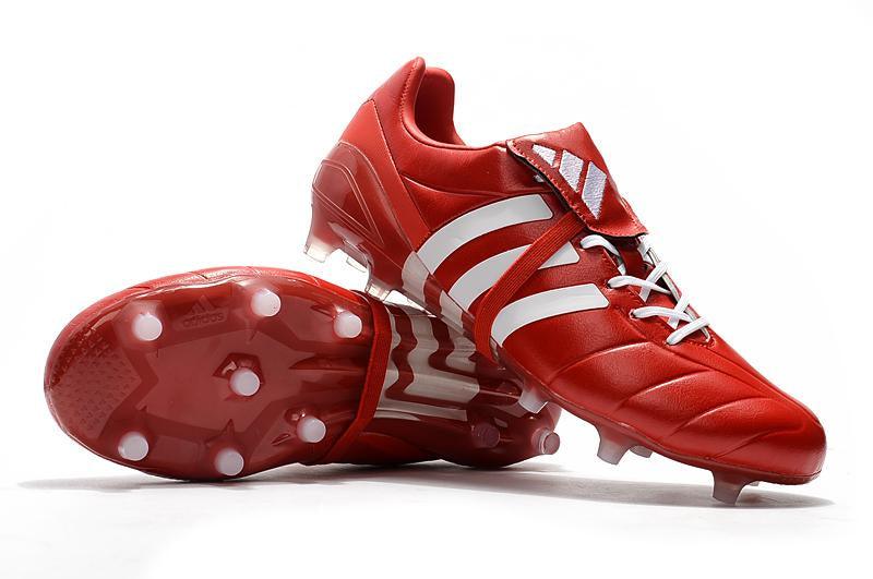 Chuteira Adidas Predator Mania Champagne Campo