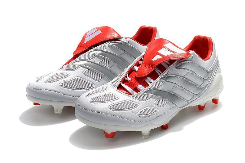 Chuteira Adidas Predator Precision Campo