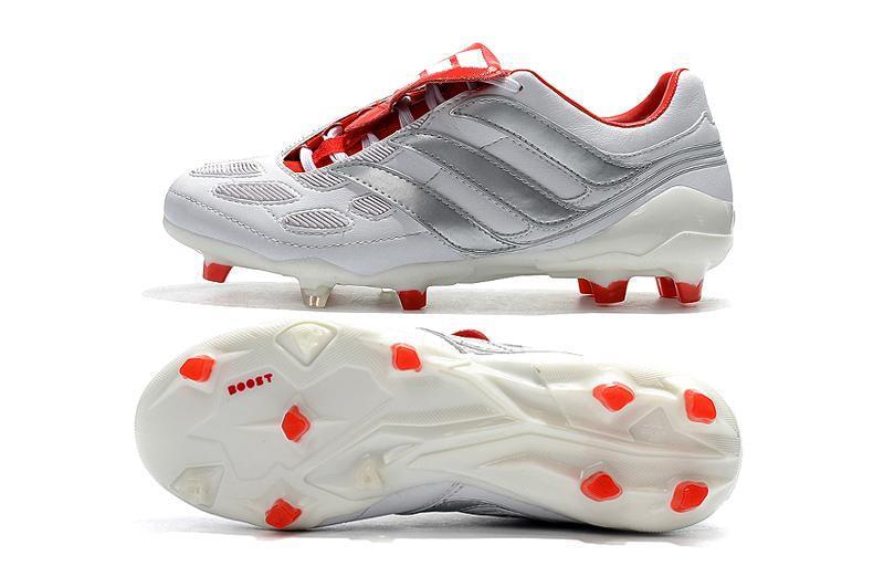 Chuteira Adidas Predator Precision Campo