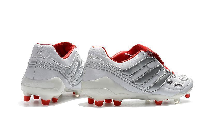 Chuteira Adidas Predator Precision Campo